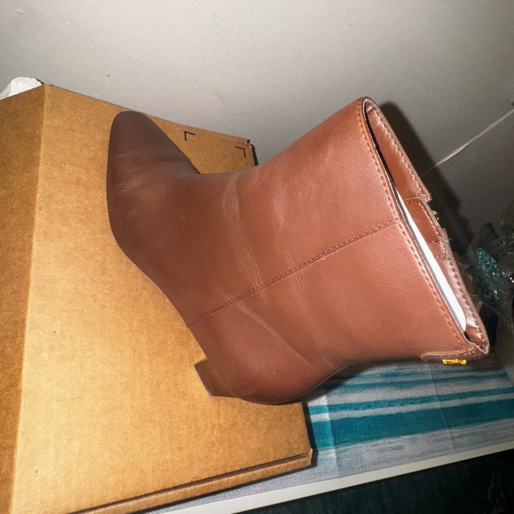 Lauren Ralph Lauren Brown Ankle Booties - Picture 3 of 7